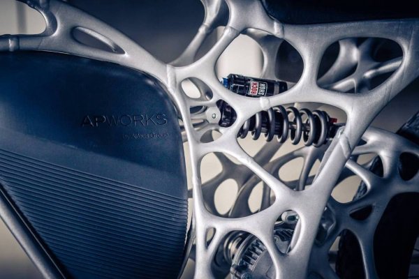 專治各種不服 價值36萬人民幣的首輛3D打印摩托面世 3D打印摩托車,3d打印技術(shù),3d打印模型,3d打印材料,3d打印是什么,3d打印筆