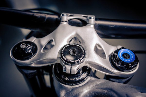 專治各種不服 價值36萬人民幣的首輛3D打印摩托面世 3D打印摩托車,3d打印技術(shù),3d打印模型,3d打印材料,3d打印是什么,3d打印筆