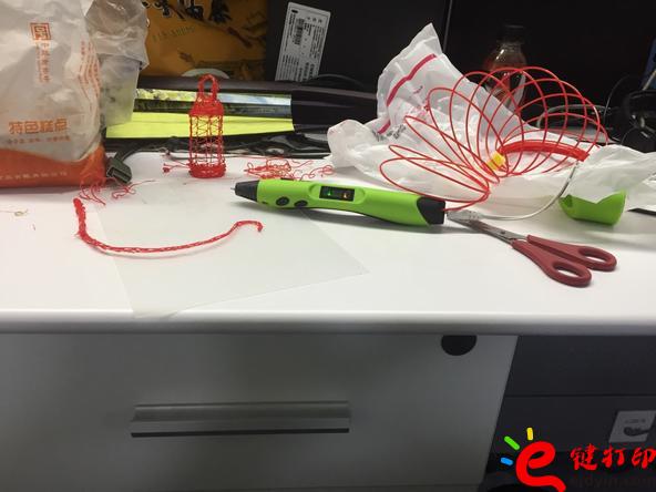 [內(nèi)附美圖]第一次3D打印筆DIY作品之毛氈鳥(niǎo)巢